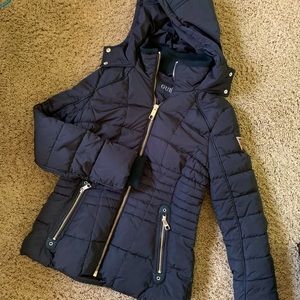 “Guess” woman’s winter puffer coat medium